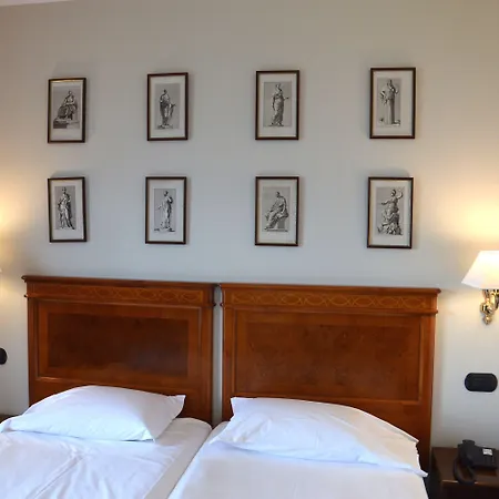 Cristina Hotel