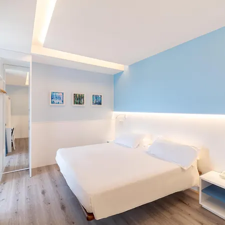 Hotel Cristina 4*