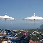 Cristina 4*