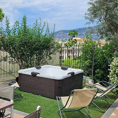 Hotel Cristina 4*