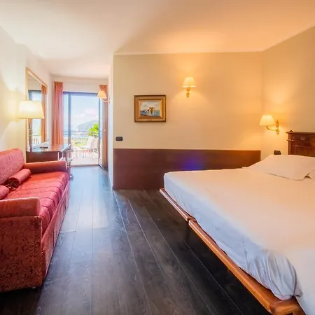 Cristina Hotel