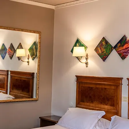 Hotel Cristina 4*