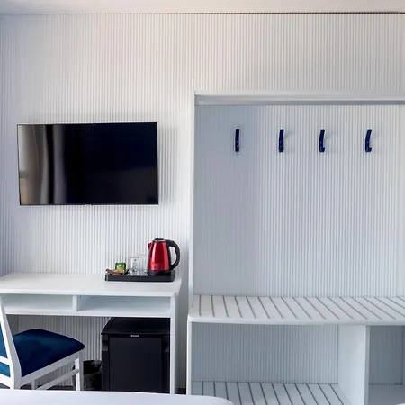 Cristina Hotel 4*