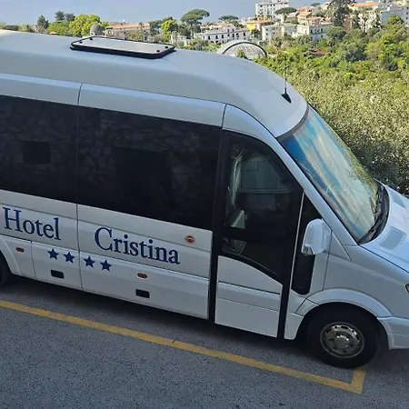 Cristina 4*