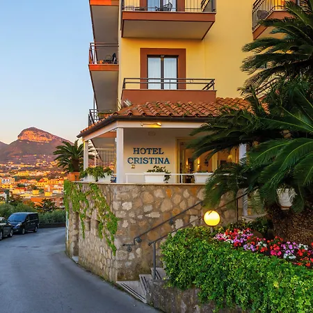 Otel Cristina